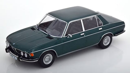 KKDC180405 KK scale 1:18 BMW 3.0S E3 2 Series 1971 Dark Green Metallic