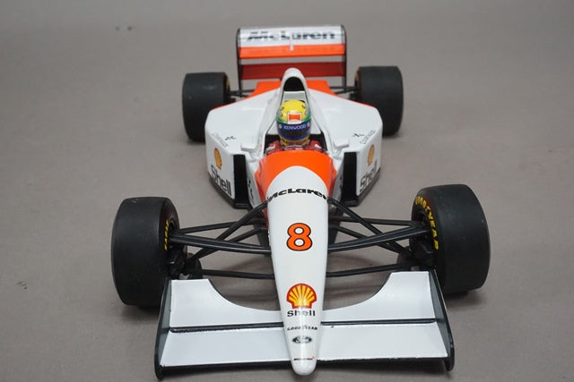 1:18 MINICHAMPS 540931808 McLaren Ford MP4-8 1993 #8 A.Senna