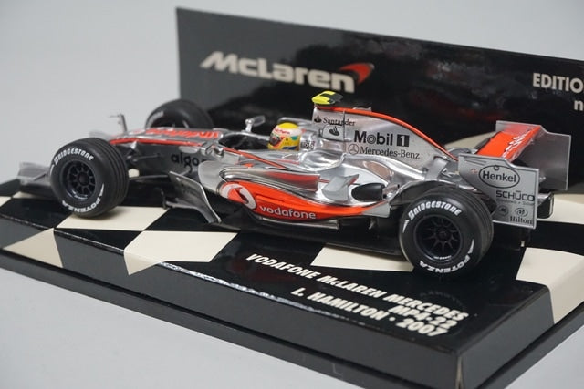 1:43 MINICHAMPS 530074302 Vodafone McLaren Mercedes MP4-22 2007 L.Hamilton #2