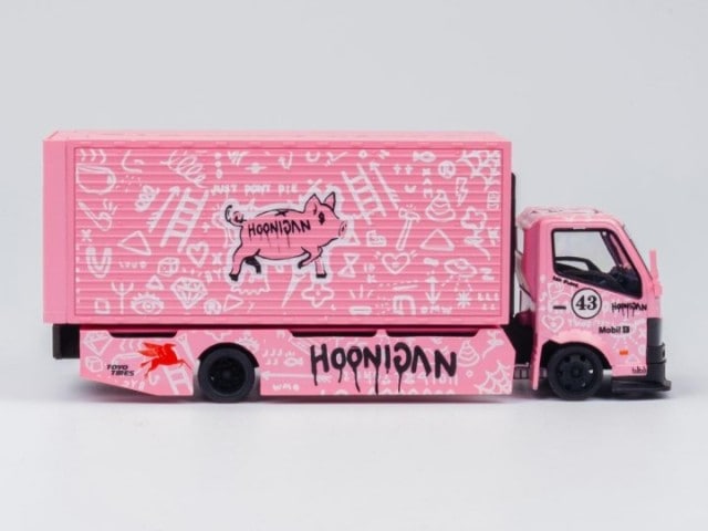 Micro Turbo PEAKO 1:64 Wing Custom Truck Custom Truck Ken Block Hoonipigasus #43 pink ABS with accessories