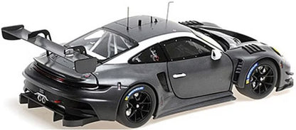110246000 MINICHAMPS 1:18 Porsche 911 (992) GT3 R Carbon/Custom Version