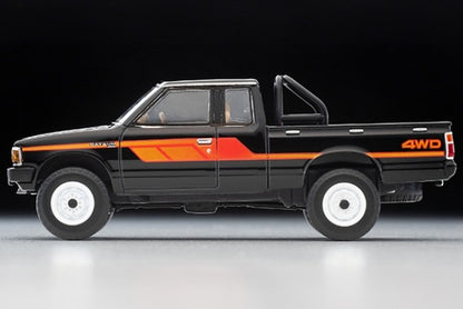 LV-N320a TOMYTEC 1:64 Nissan Datsun Truck 4WD King Cab AD Black 329459