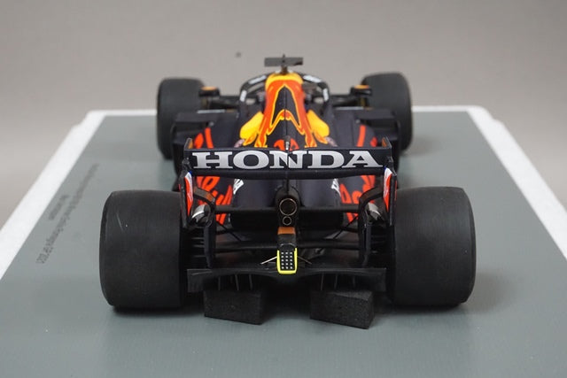 1:18 SPARK 18S582 Red Bull Racing Honda RB16B Emilia Romagna GP Winner 2021 #33