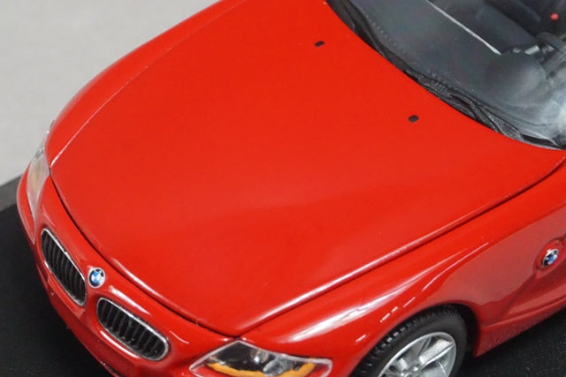 1:43 MINICHAMPS 400021030 BMW Z4 2002 Red