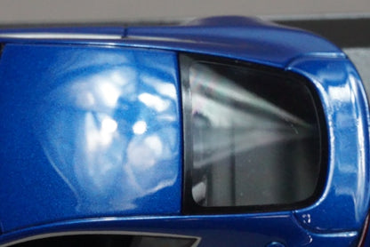 1:43 MINICHAMPS 400137422 Aston Martin V8 Vantage 2005 Blue Metallic