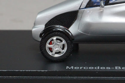 1:43 SPARK S1013 Mercedes Benz F300 1997