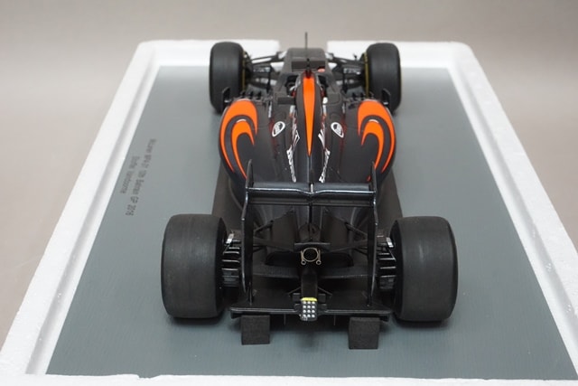 1:18 SPARK 18S247 McLaren Honda MP4-31 Bahrain GP 2016 #47 Stoffel Vandoorne