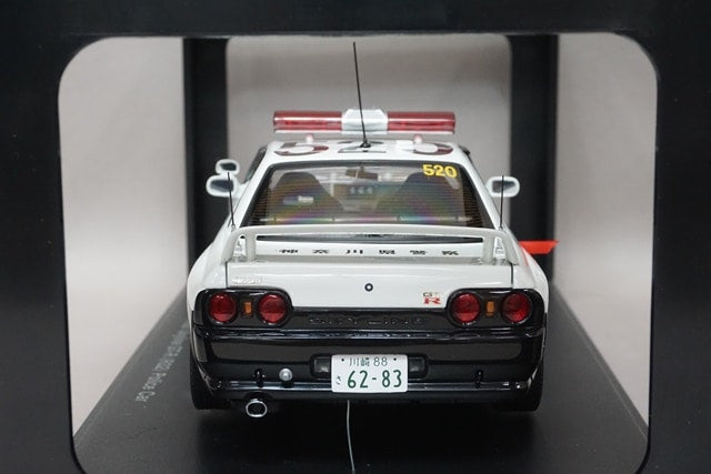 1:18 AUTOART 77364 Nissan Skyline GTR R32 Kanagawa Prefectural Police Car