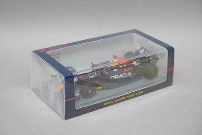 1:43 SPARK S8923 Oracle Red Bull Racing RB19 M.Verstappen Dutch GP 2023 Winner with pit board #1