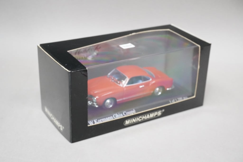 1:43 MINICHAMPS 430051027 VW Volks Wagen Karmann Ghia Coupe 1966 Red