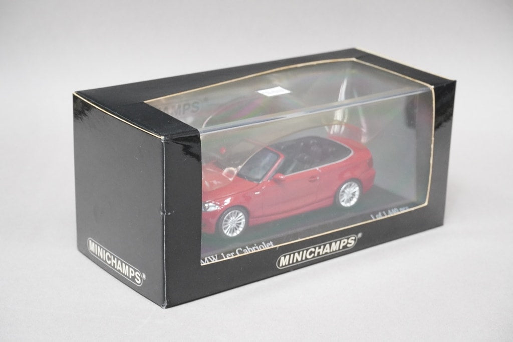 1:43 MINICHAMPS 431026230 BMW 1 Series Cabriolet 2007 Red