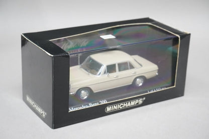 1:43 MINICHAMPS 400034000 Mercedes Benz 200 1968 Beige