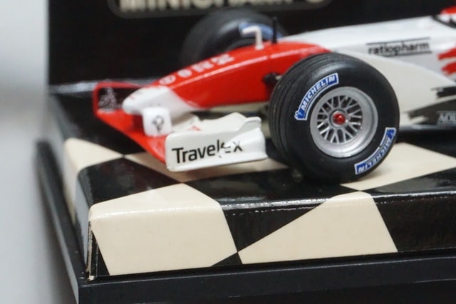 1:43 MINICHAMPS 400020074 Panasonic Toyota Racing TF102 Show Car 2002 #24 M.Salo