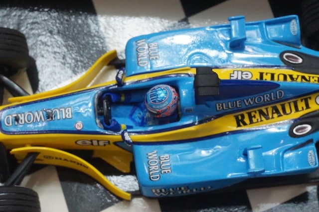 1:43 MINICHAMPS 400020015 Renault F1 Team R202 #15 J. Button model car