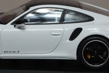 1:43 MINICHAMPS WAX20130026 Dealer special order Porsche 911 Turbo S White Black