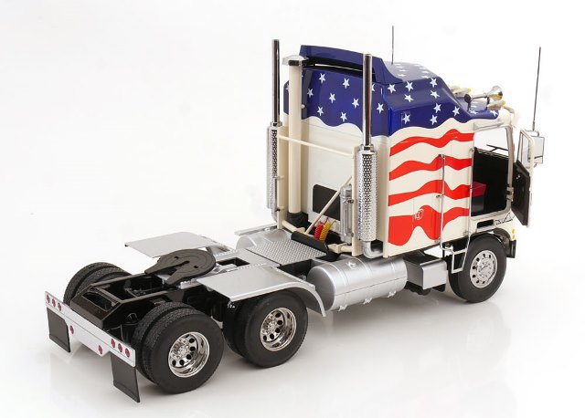 RK180146 ROAD KINGS 1:18 Kenworth K100 Aerodyne 1976 Stars & Stripes