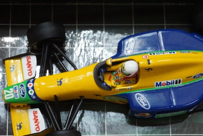 1:43 MINICHAMPS 400920120 Benetton Ford B191B First half 1992 #20 M. Brundle