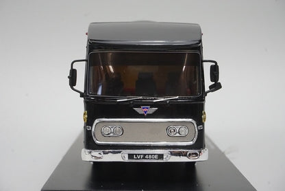 1:43 SPARK S0288 Lotus Transporter 1972 JPS model car