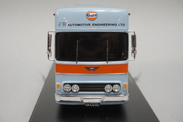 1:43 SPARK S0289 Gulf Transporter 1971 model car