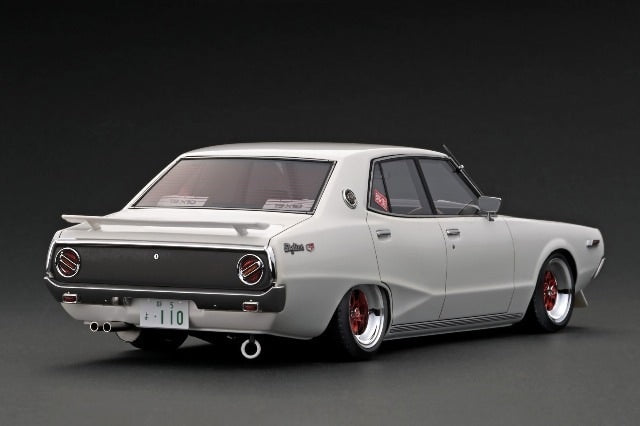 [ Pre-order ] IG3268 ignition model 1:18 Nissan Skyline 2000 GT-X (GC110) Pearl White With Engine