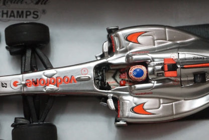1:43 MINICHAMPS 533104301 Vodafone McLaren Mercedes MP4-25 2010 #1 J.Button