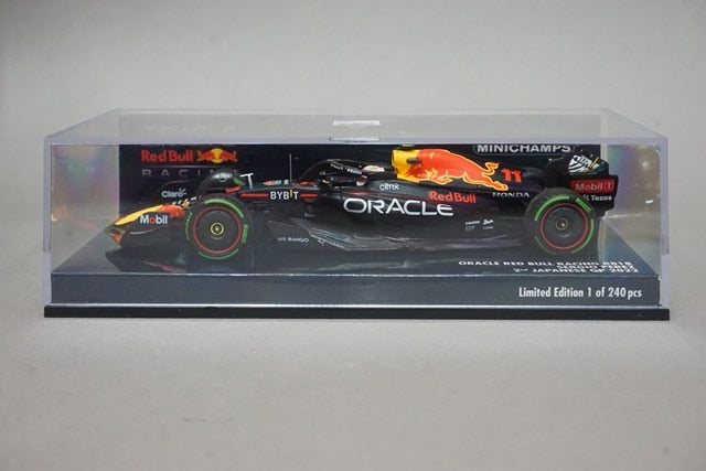1:43 Minichamps 410221811 ORACLE Red Bull Racing RB18 Japanese GP 2nd 2022 #11 S.Perez model car