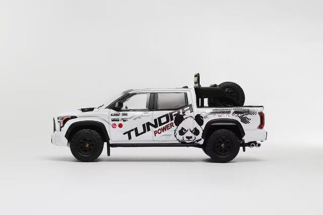 KS-064-495 GCD Gaincorp Products 1:64 Toyota Tundra White Pandara Flower (LHD) (Accessories included)