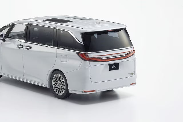 KS03924Q KYOSHO 1:43 Lexus LM 500h (Sonic Quartz 6-Seater Black)