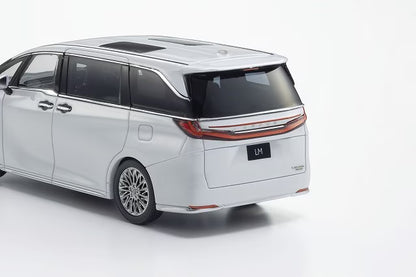 KS03924Q KYOSHO 1:43 Lexus LM 500h (Sonic Quartz 6-Seater Black)