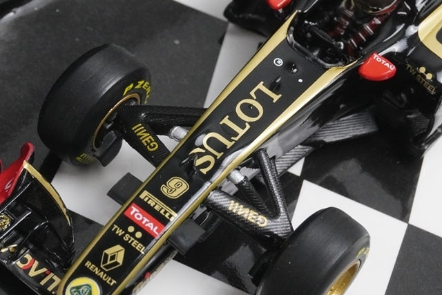 1:43 MINICHAMPS 410120179 Lotus F1 Team Renault R30 Valencia 2012 #9 model car