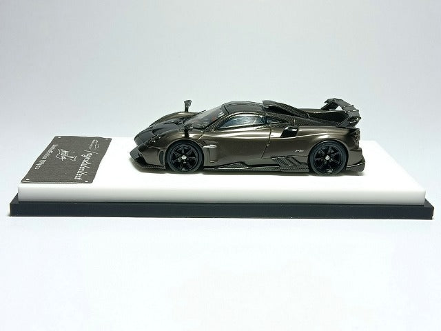 MC640015D MC Model Collect 1:64 Scale Pagani Huayra Imola, Pearl Grey with Carbon Roof