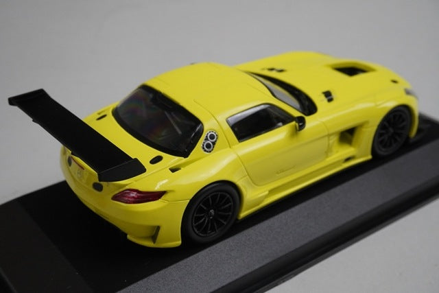 1:43 MINICHAMPS 410113201 Mercedes-Benz SLS AMG GT3 2011 Yellow model car