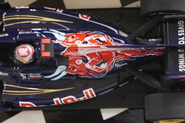 1:43 MINICHAMPS 410100116 Scuderia Toro Rosso STR5 Canadian GP 2010 #16 model car