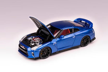 M63513 MOTORHELIX 1:64 Nissan GT-R (R35) Track Edition Bayside Blue