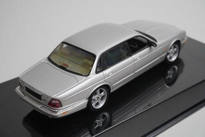 1:43 AUTOart 53603 Jaguar XJR Silver model car
