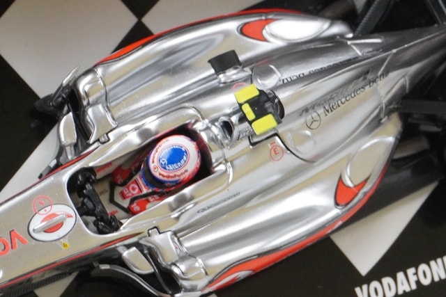 1:43 MINICHAMPS 530114314 Vodafone McLaren Mercedes MP4-26 Canadian GP 2011 #4 model car