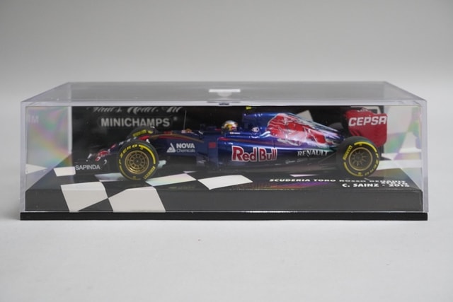 1:43 MINICHAMPS 417150055 Scuderia Toro Rosso Renault STR10 2015 #55 C.Sainz Jr. model car