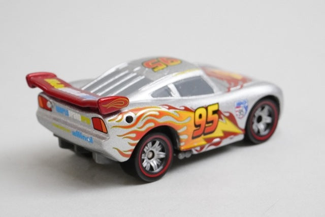 Tomica Cars Toys R Us Original Lightning McQueen Silver Racer Type model car