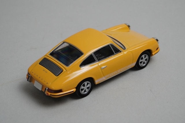 1:64 Tomica Limited Vintage LV-86b Porsche 911S 1968 model car