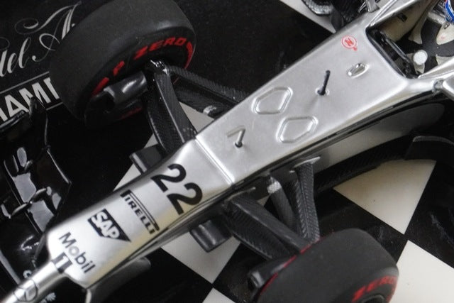 1:43 MINICHAMPS 530144222 McLaren Mercedes MP4-29 Malaysia 2014 #22 model car