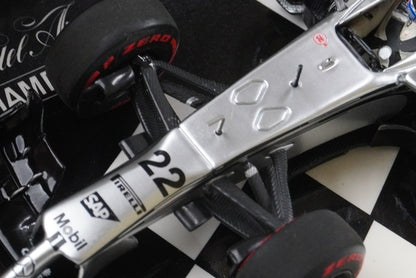 1:43 MINICHAMPS 530144222 McLaren Mercedes MP4-29 Malaysia 2014 #22 model car