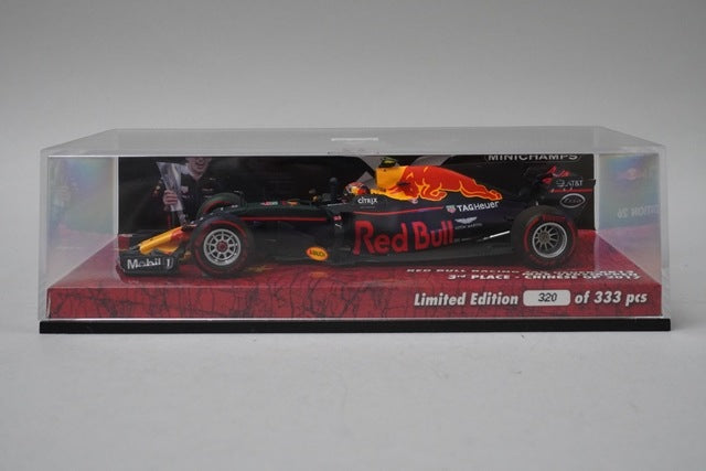 1:43 MINICHAMPS 413170233 Red Bull Racing TAG Heuer RB13 China 2017 #33 model car