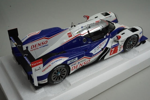1:18 AUTOart 81415 Toyota TS040 Hybrid Le Mans 2014 #7 model car