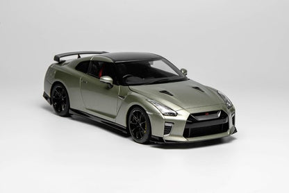 M83515 MOTORHELIX 1:18 Scale Nissan GT-R (R35) Track Edition Engineered By NISMO T-Spec 2022 Millennium Jade