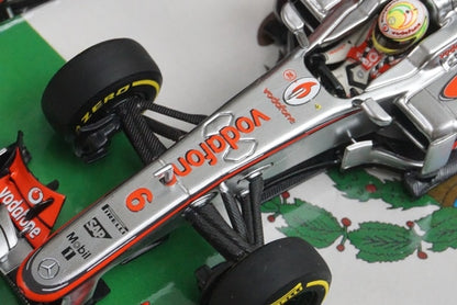 1:43 MINICHAMPS 533134376 Vodafone McLaren Mercedes 2013 #6 model car