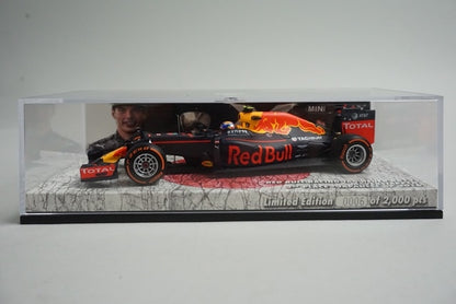1:43 MINICHAMPS 447161133 Red Bull Racing TAG Heuer RB12 Japanese GP 2016 #33 model car