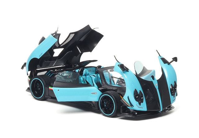 [ Pre-order ] 850630001 BBR 1:18 Pagani Zonda Uno coupe diecast full open Torches and carbon - BASIC PACK