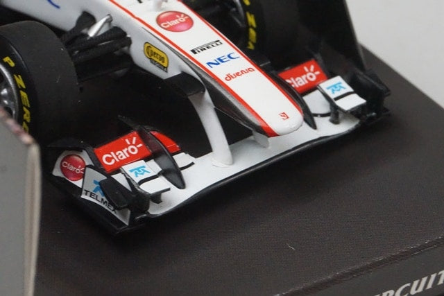 1:43 MINICHAMPS 413110286 Suzuka Circuit Custom Sauber 2011 #16 model car