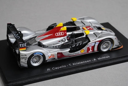 1:43 SPARK S0687 Audi R15 TDI Sports Team Joest Le Mans 3rd 2009 #1 model car