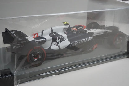1:18 SPARK 18S887 AlphaTauri AT04 Scuderia Bahrain GP 2023 #22 model car